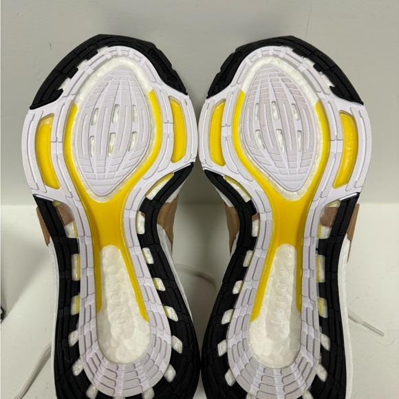 Adidas. Stella McCartney Ultraboost 21.  Brown White/Vapour. - Picture 3 of 5